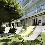 Les Mesanges ホテル Saint-Martin-dʼUriage
