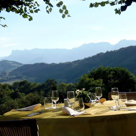 Les Mesanges 3* Saint-Martin-dʼUriage