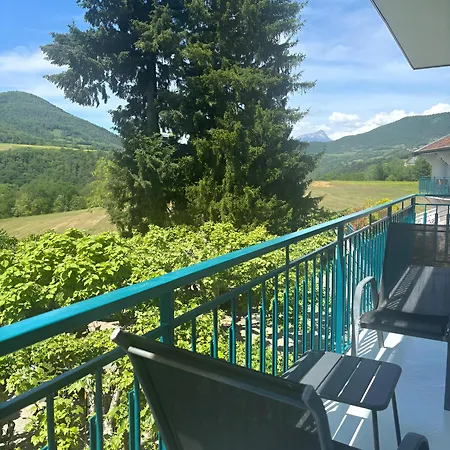 Les Mesanges Hotell Saint-Martin-dʼUriage