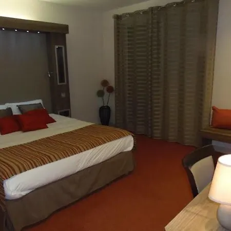 Hotell Les Mesanges Saint-Martin-dʼUriage