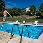 Hotel Les Mesanges Saint-Martin-dʼUriage