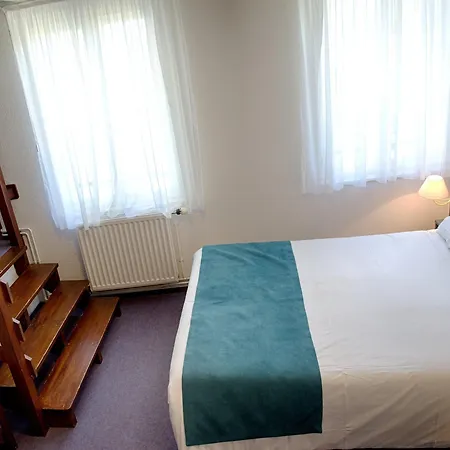 Hotel Les Mesanges Saint-Martin-dʼUriage