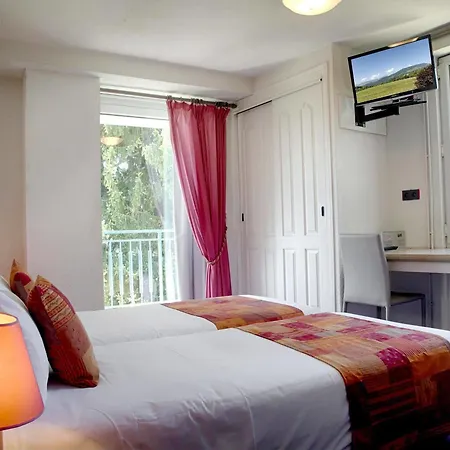 Les Mesanges Hotel Saint-Martin-dʼUriage